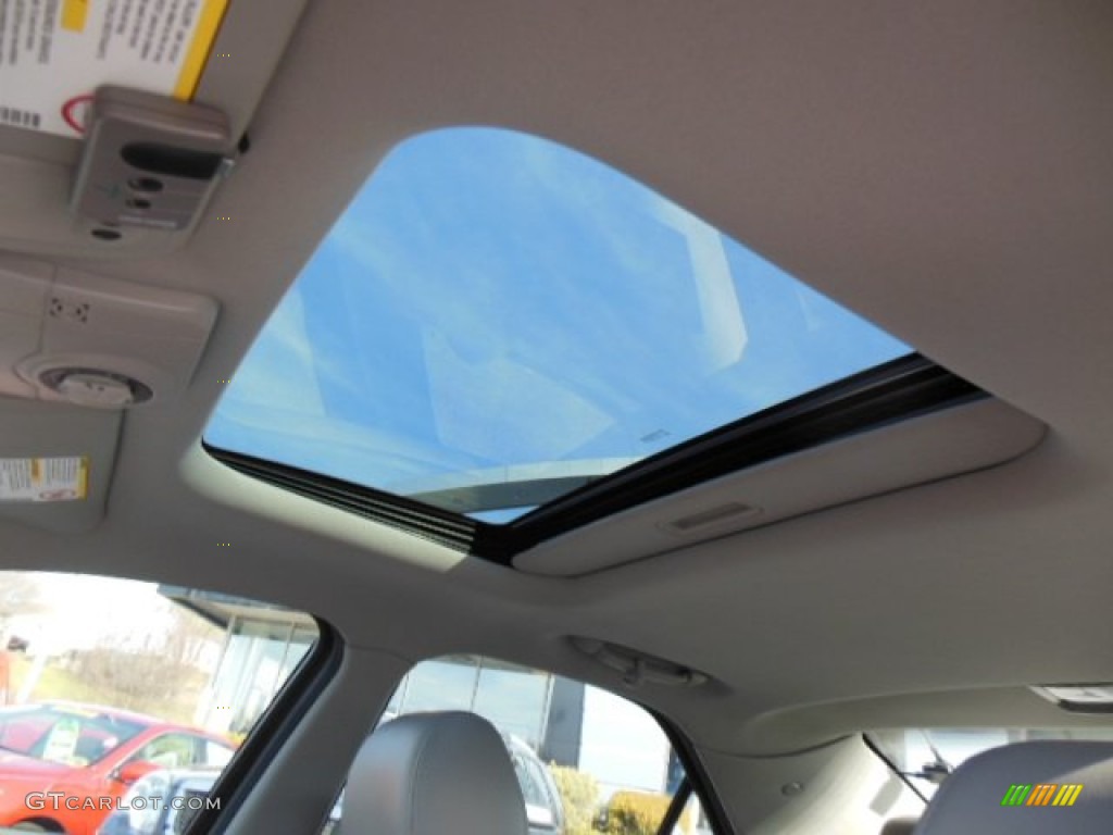 2004 CTS Sedan - Red Line / Light Gray/Ebony photo #15