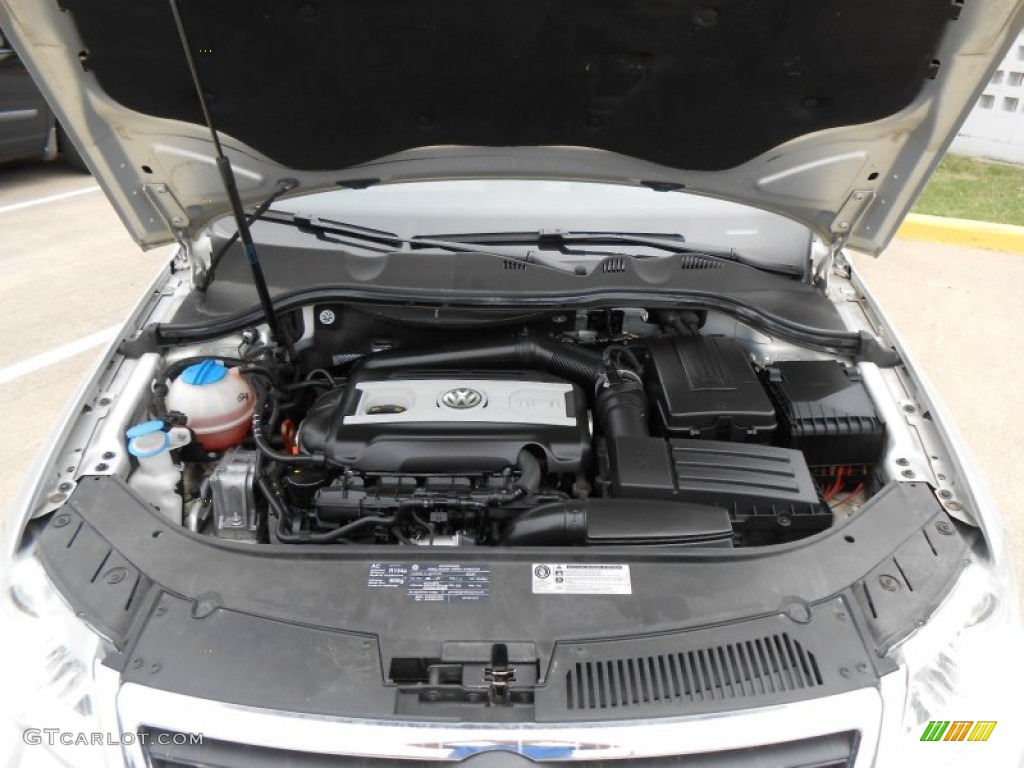 2010 Passat Komfort Sedan - White Gold Metallic / Cornsilk Beige photo #7
