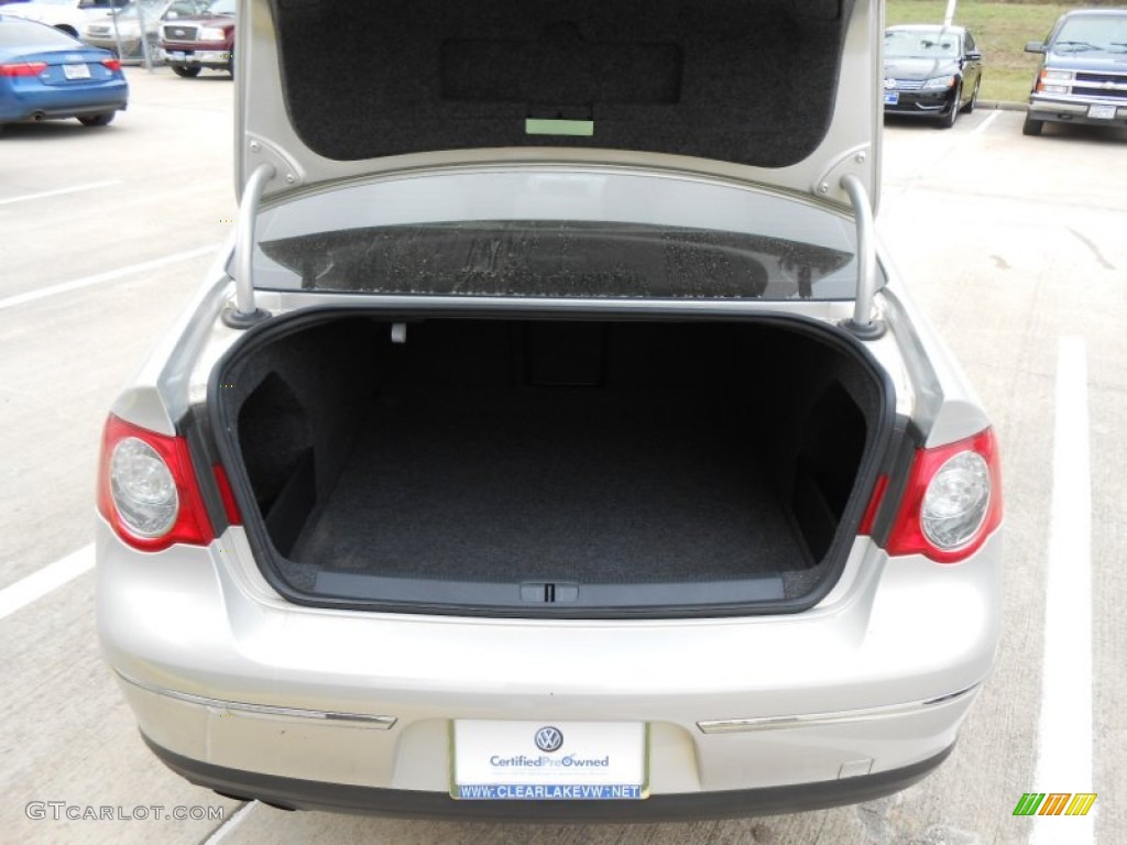 2010 Passat Komfort Sedan - White Gold Metallic / Cornsilk Beige photo #9