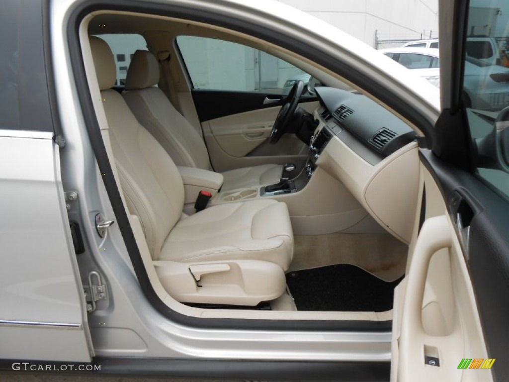 2010 Passat Komfort Sedan - White Gold Metallic / Cornsilk Beige photo #16