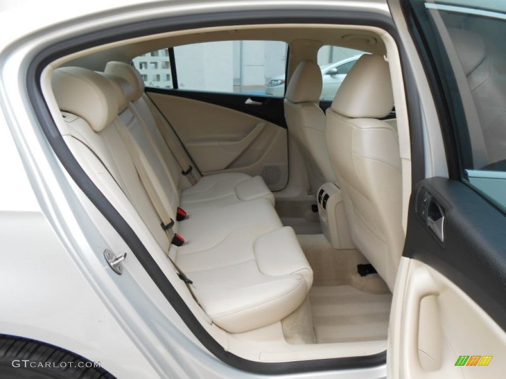 2010 Passat Komfort Sedan - White Gold Metallic / Cornsilk Beige photo #18