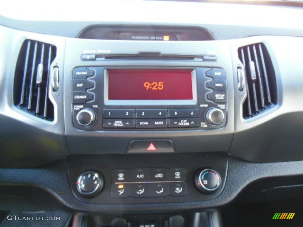 2012 Kia Sportage LX AWD Controls Photo #74800805