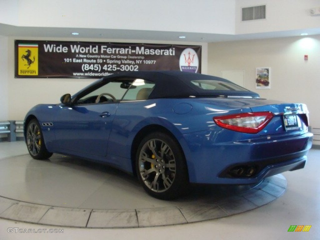 2013 GranTurismo Convertible GranCabrio - Blu Mediterraneo (Blue Metallic) / Pearl Beige photo #9
