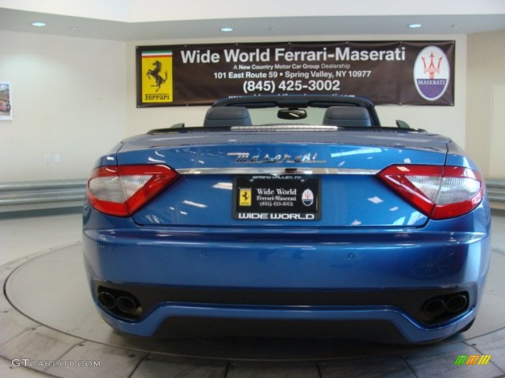 2013 GranTurismo Convertible GranCabrio - Blu Mediterraneo (Blue Metallic) / Pearl Beige photo #10