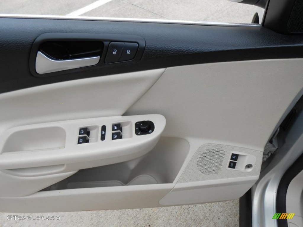 2010 Passat Komfort Sedan - White Gold Metallic / Cornsilk Beige photo #31