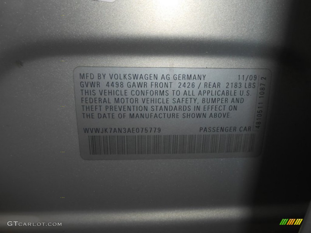 2010 Passat Komfort Sedan - White Gold Metallic / Cornsilk Beige photo #33