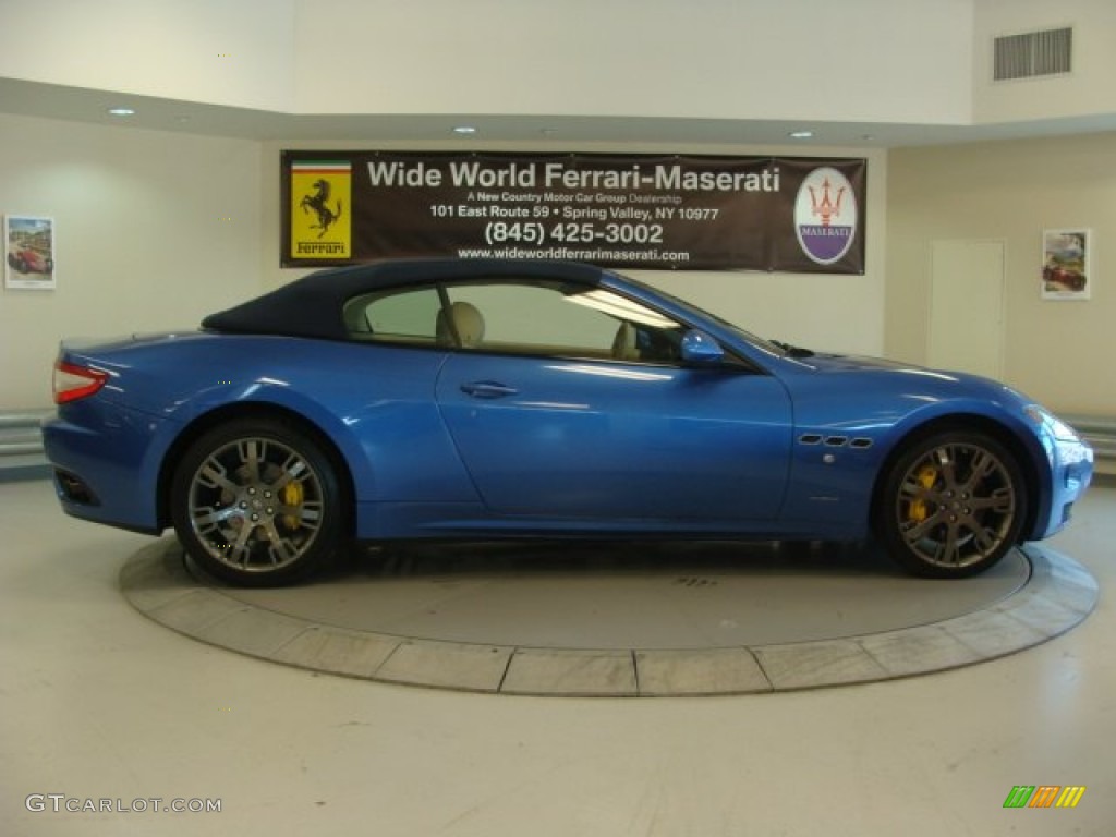 2013 GranTurismo Convertible GranCabrio - Blu Mediterraneo (Blue Metallic) / Pearl Beige photo #15