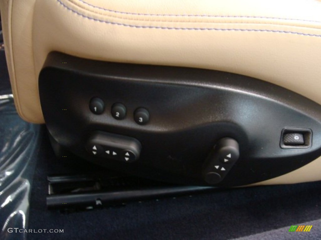 2013 GranTurismo Convertible GranCabrio - Blu Mediterraneo (Blue Metallic) / Pearl Beige photo #20