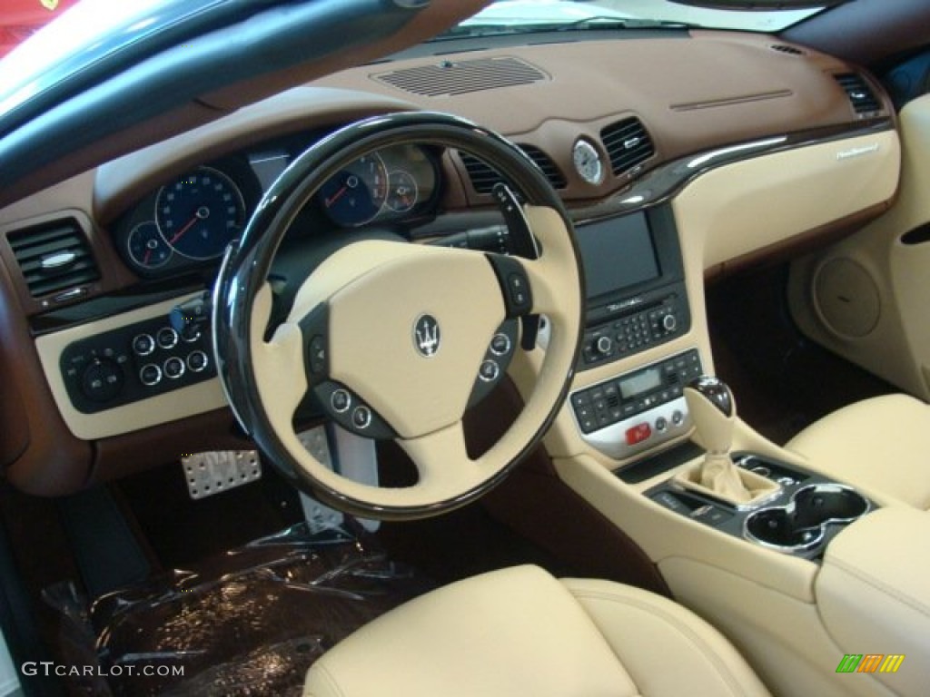 2013 Maserati GranTurismo Convertible GranCabrio Pearl Beige Dashboard Photo #74801954