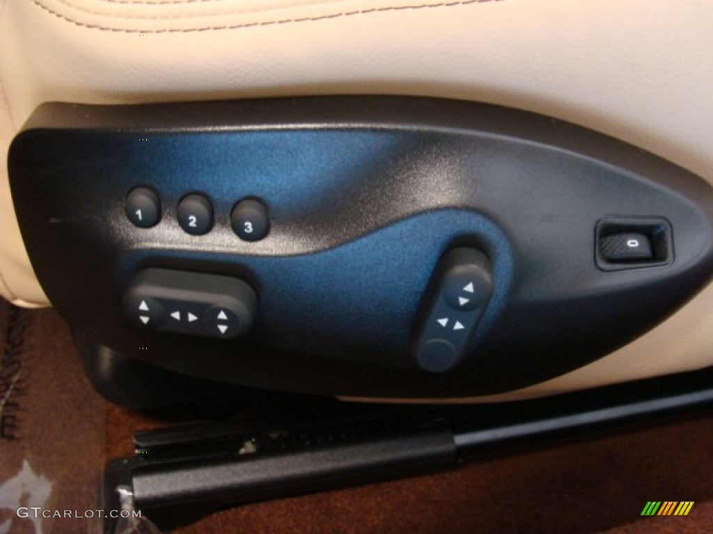 2013 Maserati GranTurismo Convertible GranCabrio Controls Photo #74802014