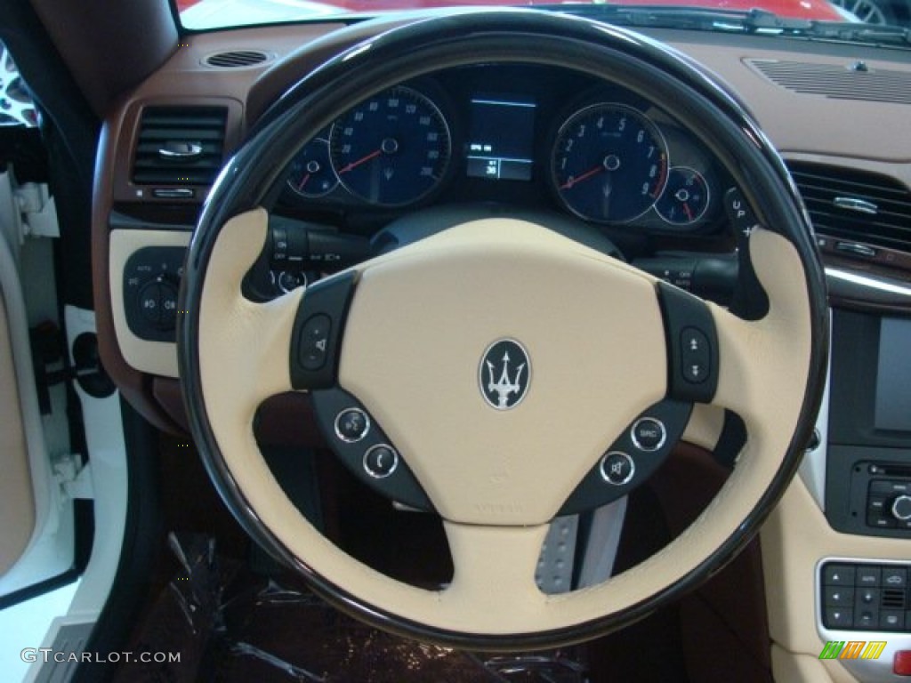 2013 Maserati GranTurismo Convertible GranCabrio Pearl Beige Steering Wheel Photo #74802077