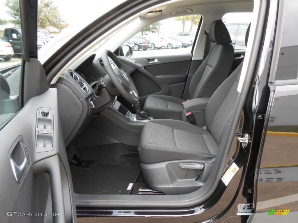 Black Interior 2013 Volkswagen Tiguan S Photo #74802551