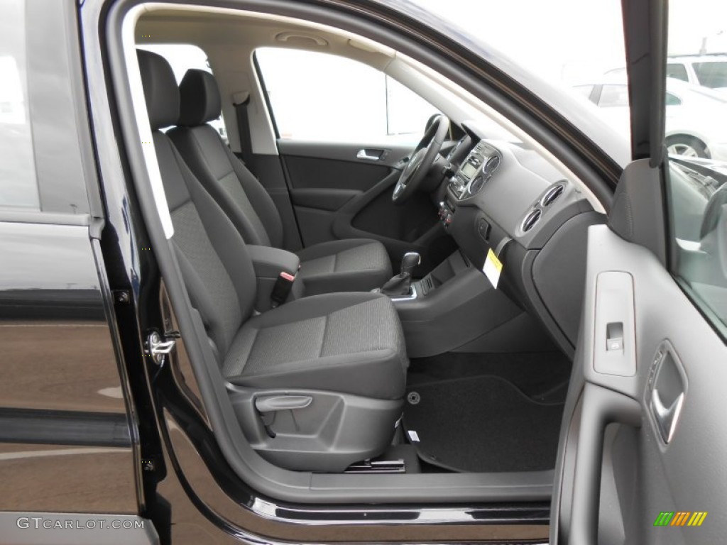 Black Interior 2013 Volkswagen Tiguan S Photo #74802589