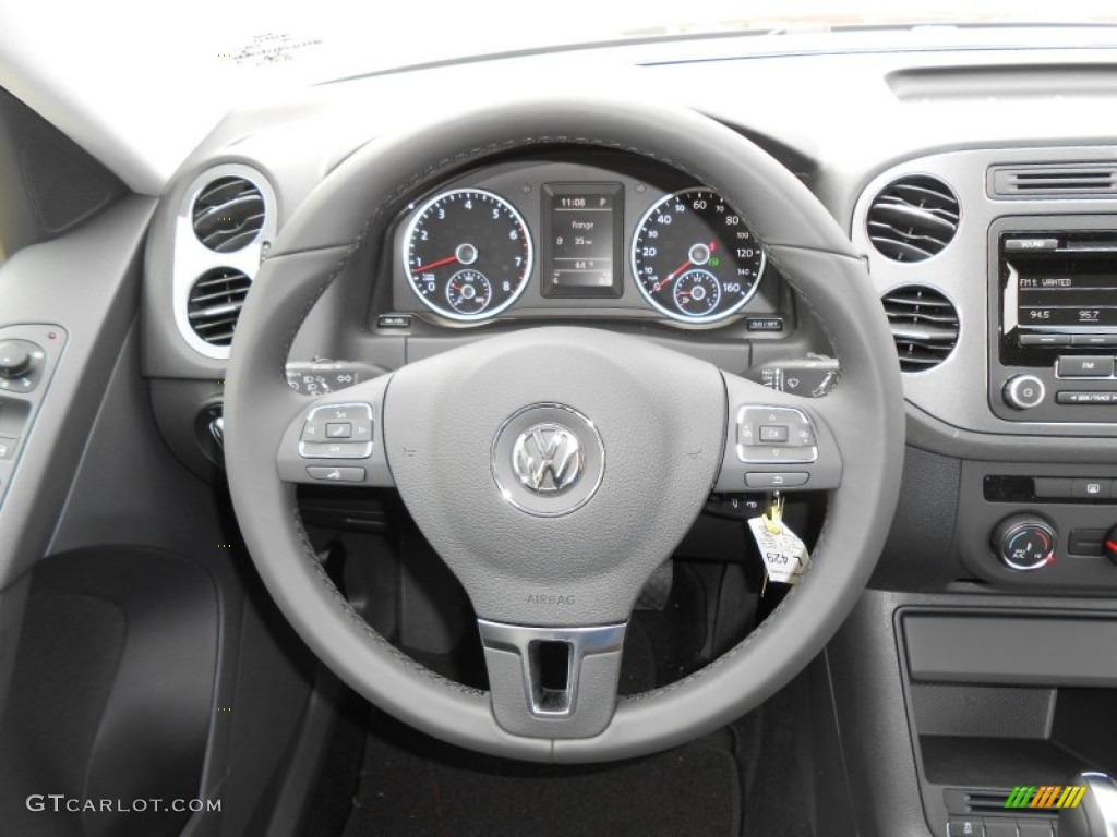 2013 Volkswagen Tiguan S Steering Wheel Photos