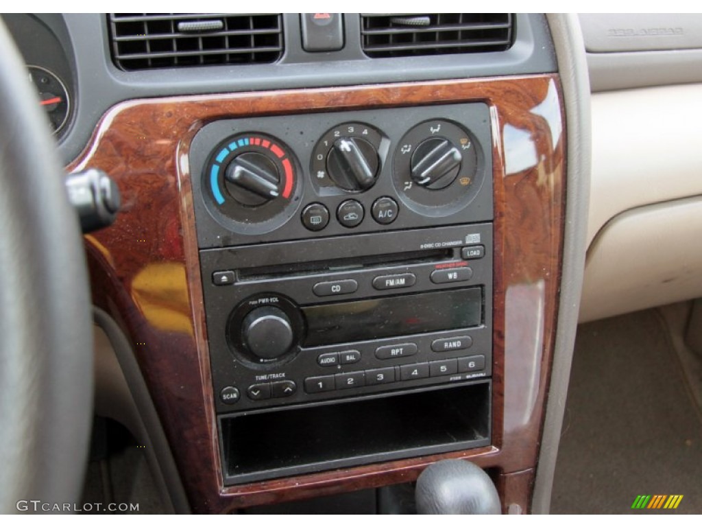 2003 Subaru Outback Wagon Controls Photo #74802794