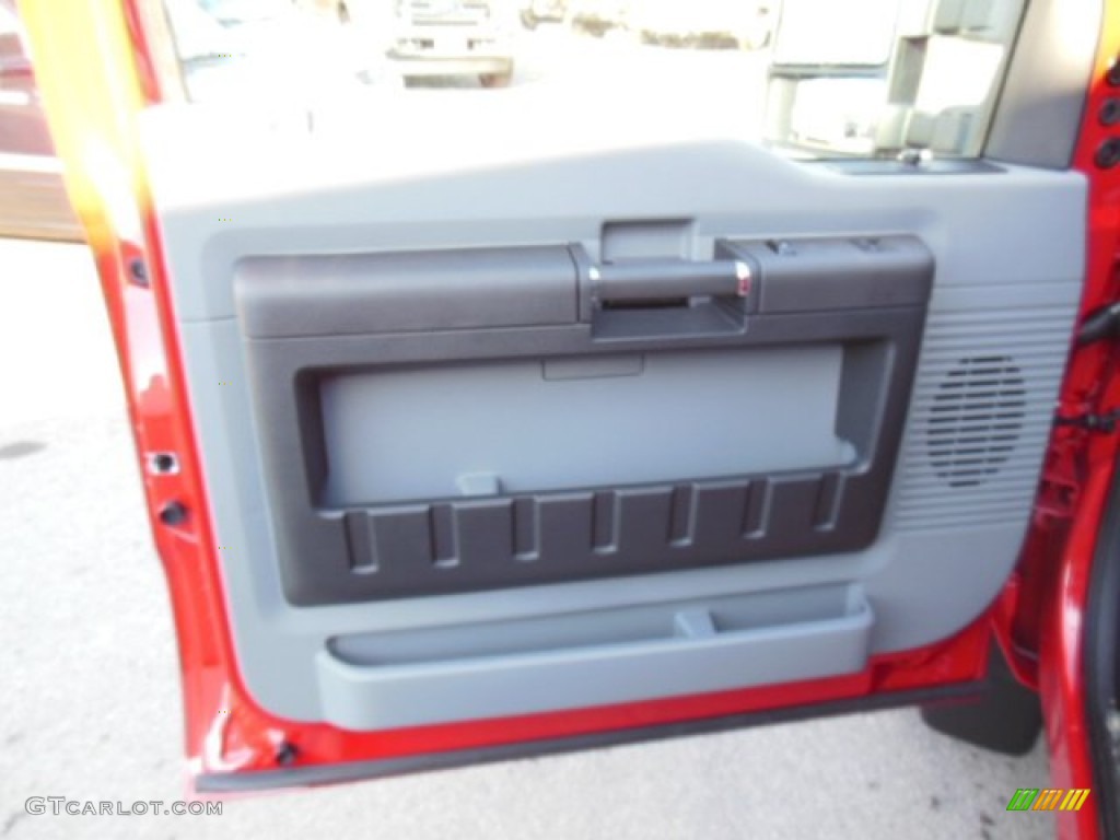 2013 Ford F550 Super Duty XL Regular Cab 4x4 Chassis Door Panel Photos