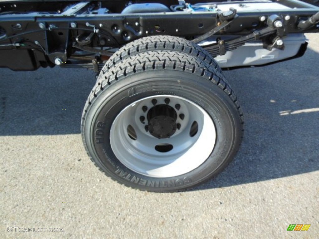 2013 Ford F550 Super Duty XL Regular Cab 4x4 Chassis Wheel Photo #74805050