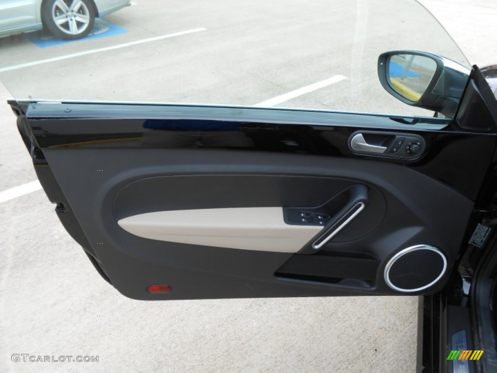 2013 Volkswagen Beetle 2.5L Convertible 50s Edition Beige Door Panel Photo #74805053