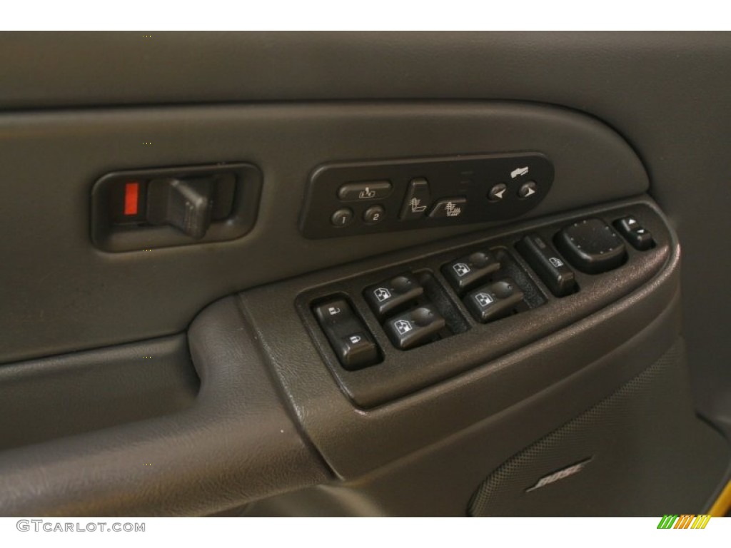 2003 Chevrolet Avalanche 1500 Z71 4x4 Controls Photo #74806022