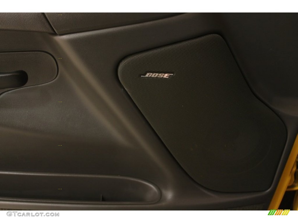 2003 Avalanche 1500 Z71 4x4 - Yellow / Dark Charcoal photo #8