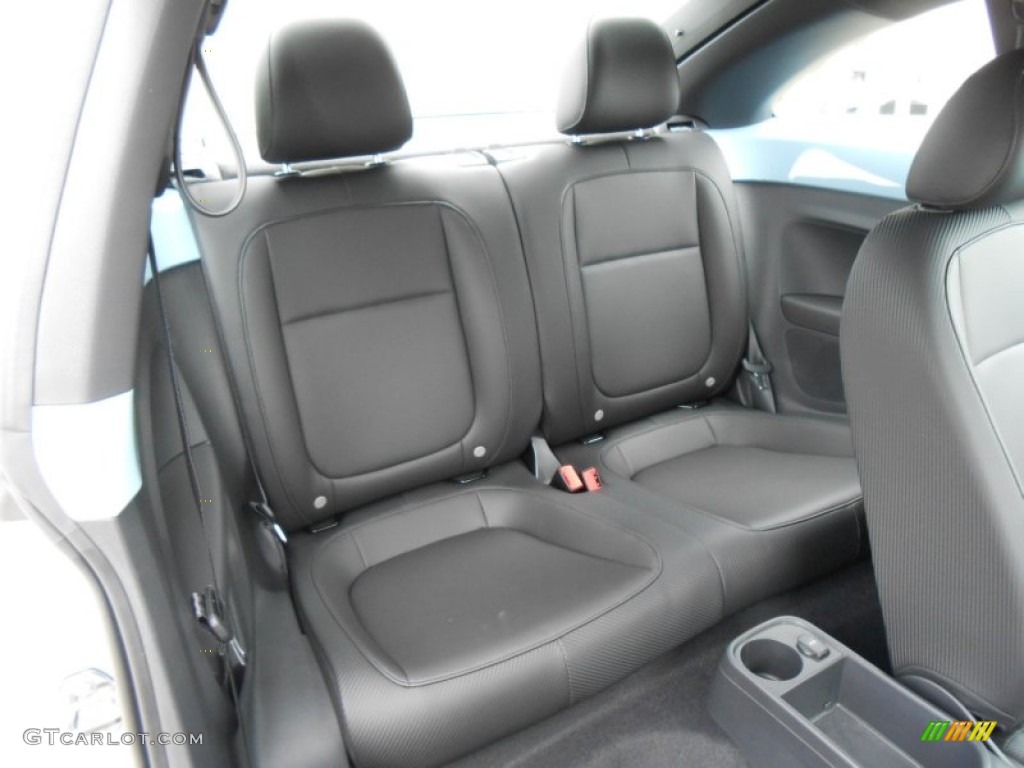 2013 Volkswagen Beetle 2.5L Rear Seat Photo #74806491