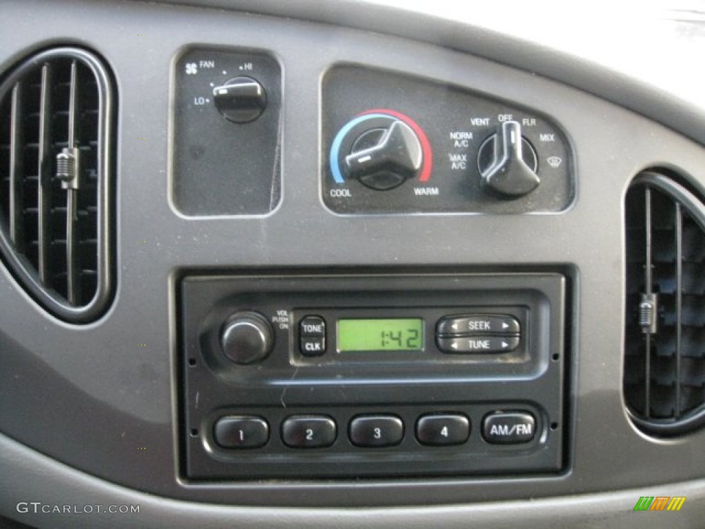 2007 Ford E Series Cutaway E350 Commercial Moving Truck Controls Photo #74807141