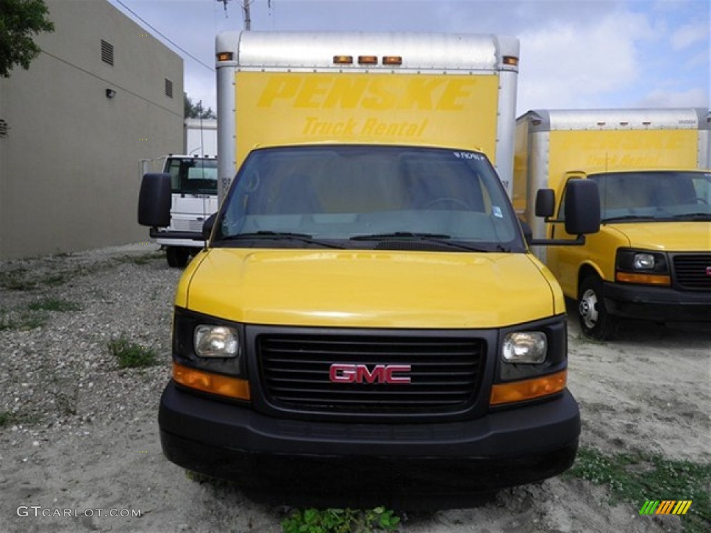2009 Savana Cutaway 3500 Commercial Moving Truck - Yellow / Medium Pewter photo #2