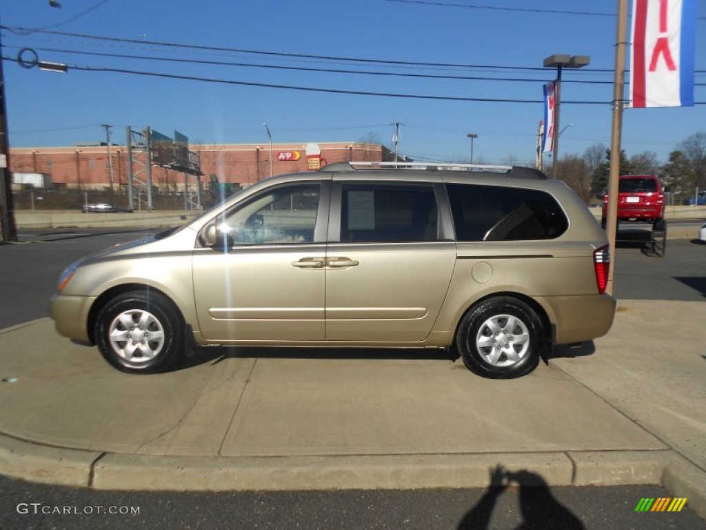 2008 Sedona LX - Sunset Gold Metallic / Beige photo #8