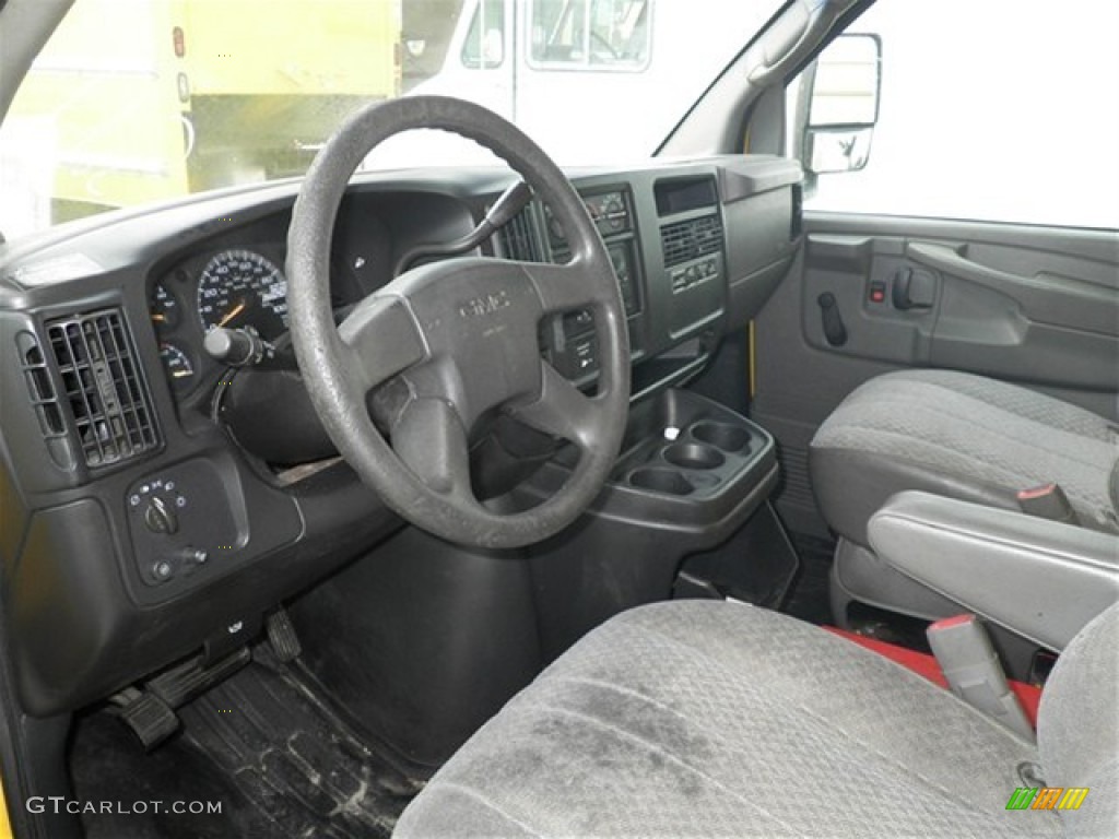 2004 GMC Savana Cutaway 3500 Commercial Moving Truck Interior Color Photos