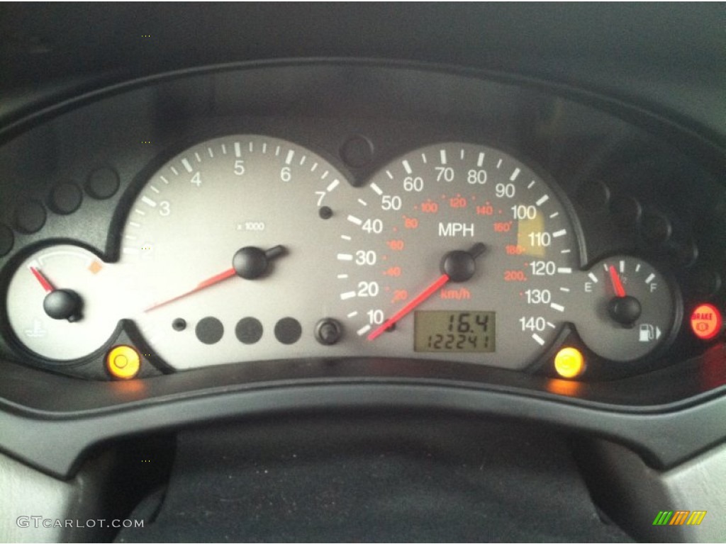 2003 Ford Focus ZX3 Coupe Gauges Photo #74813888