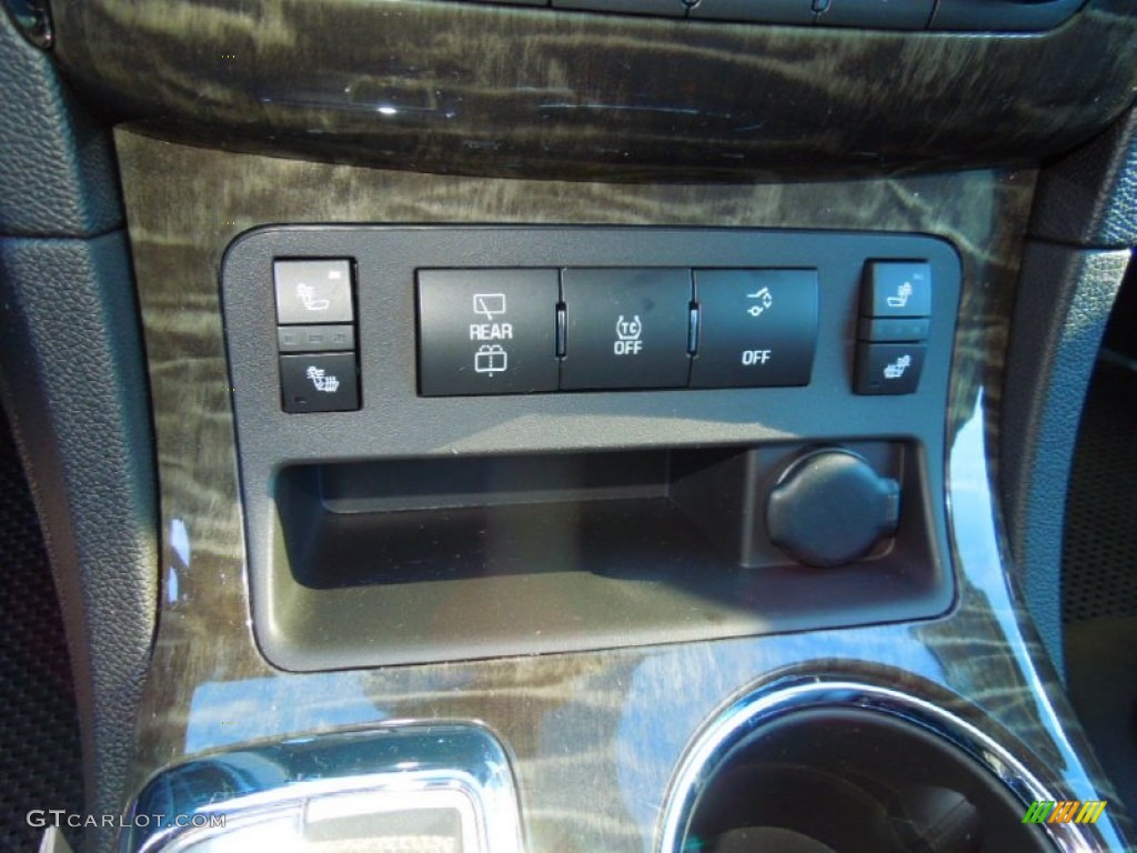 2013 Buick Enclave Leather Controls Photo #74815692