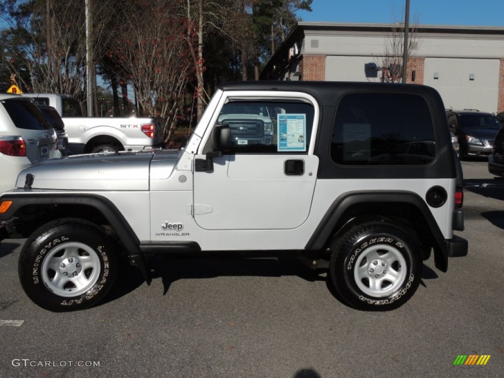 2004 Wrangler Sport 4x4 - Bright Silver Metallic / Dark Slate Gray photo #2