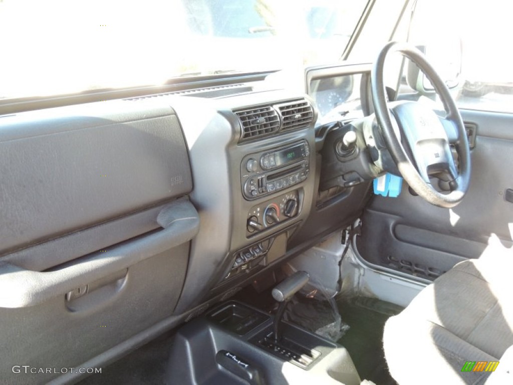 2004 Wrangler Sport 4x4 - Bright Silver Metallic / Dark Slate Gray photo #3