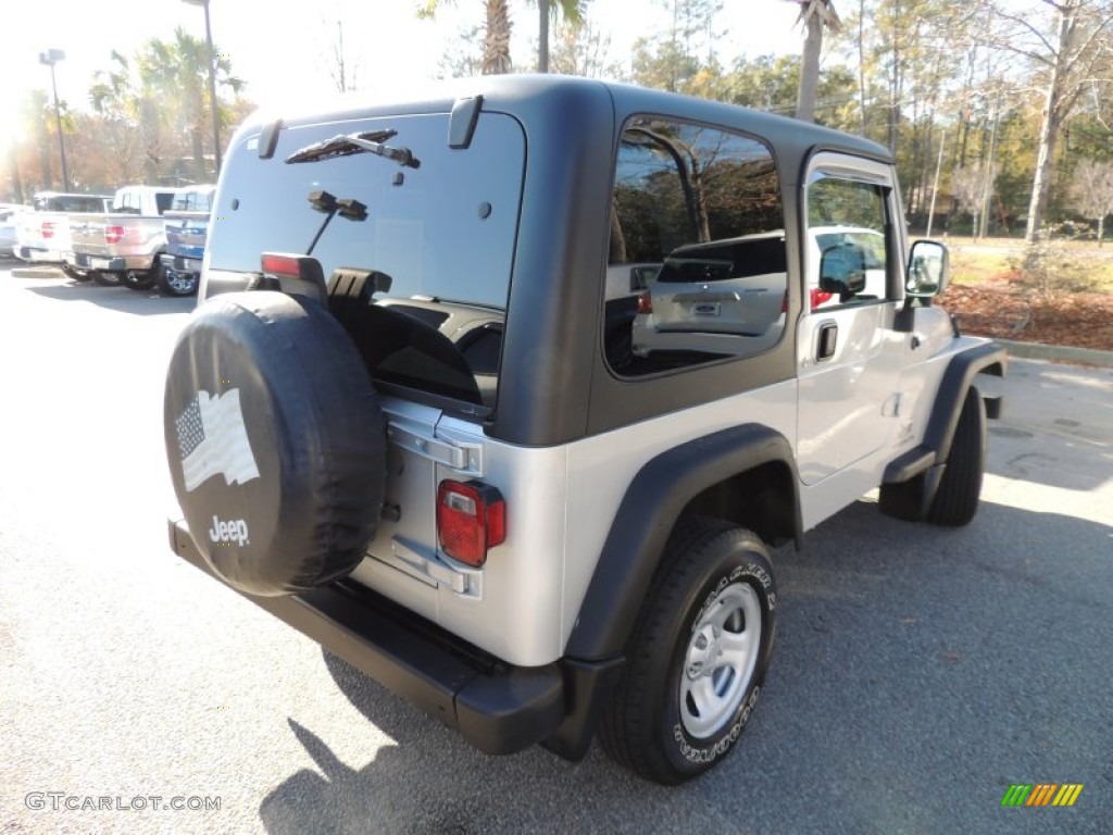 2004 Wrangler Sport 4x4 - Bright Silver Metallic / Dark Slate Gray photo #10