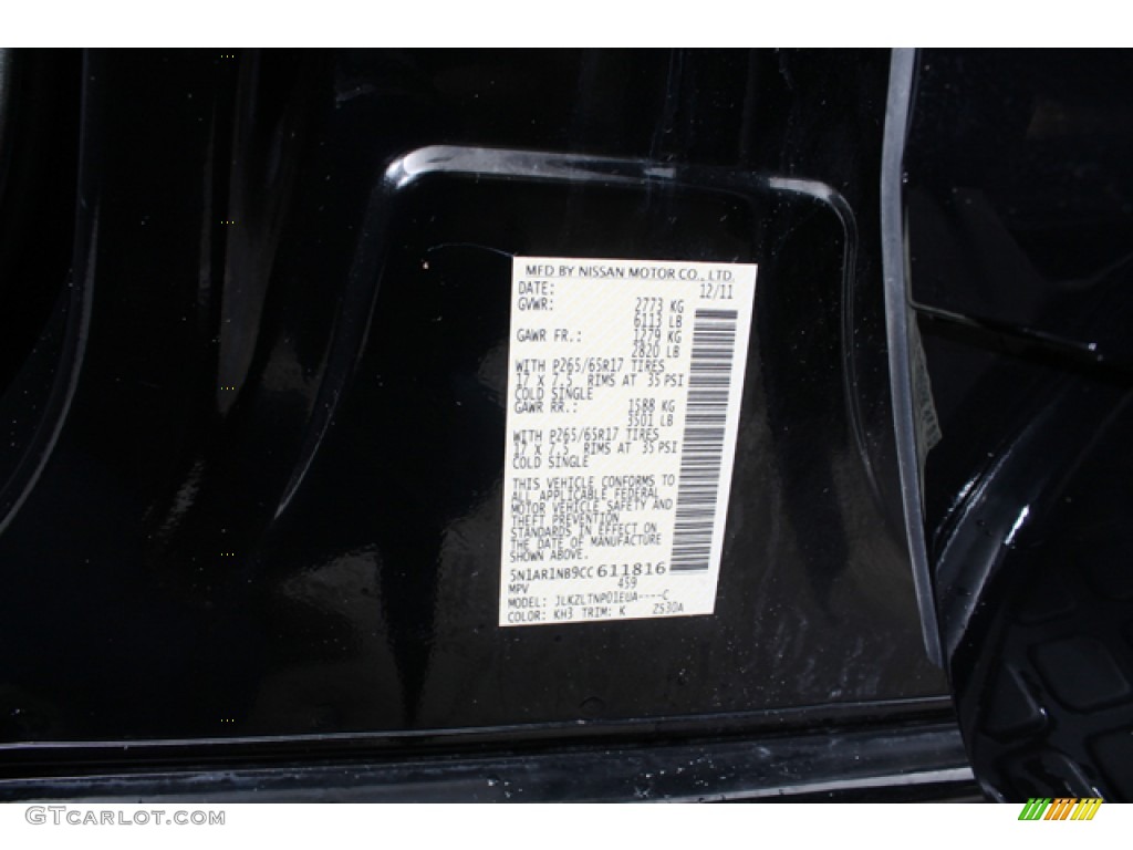 2012 Pathfinder S 4x4 - Super Black / Graphite photo #31