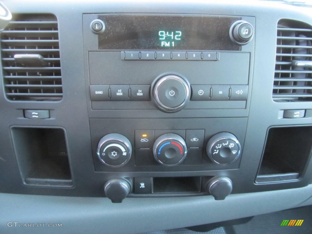 2011 GMC Sierra 1500 Crew Cab Controls Photos