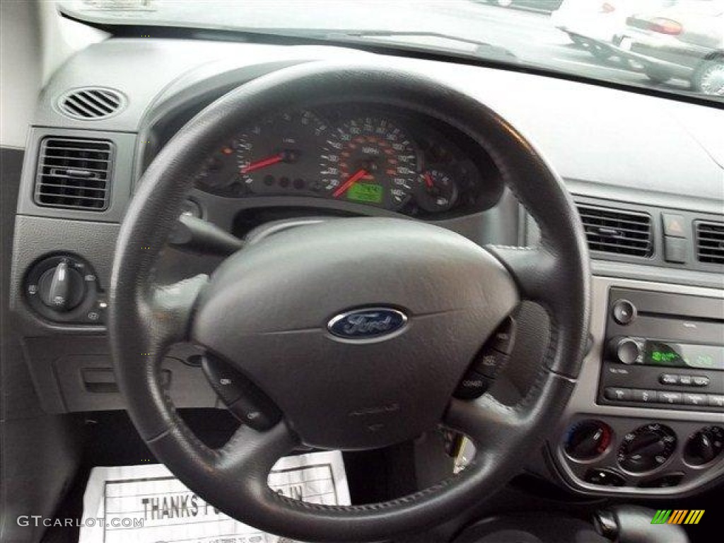 2006 Ford Focus ZX3 SES Hatchback Steering Wheel Photos