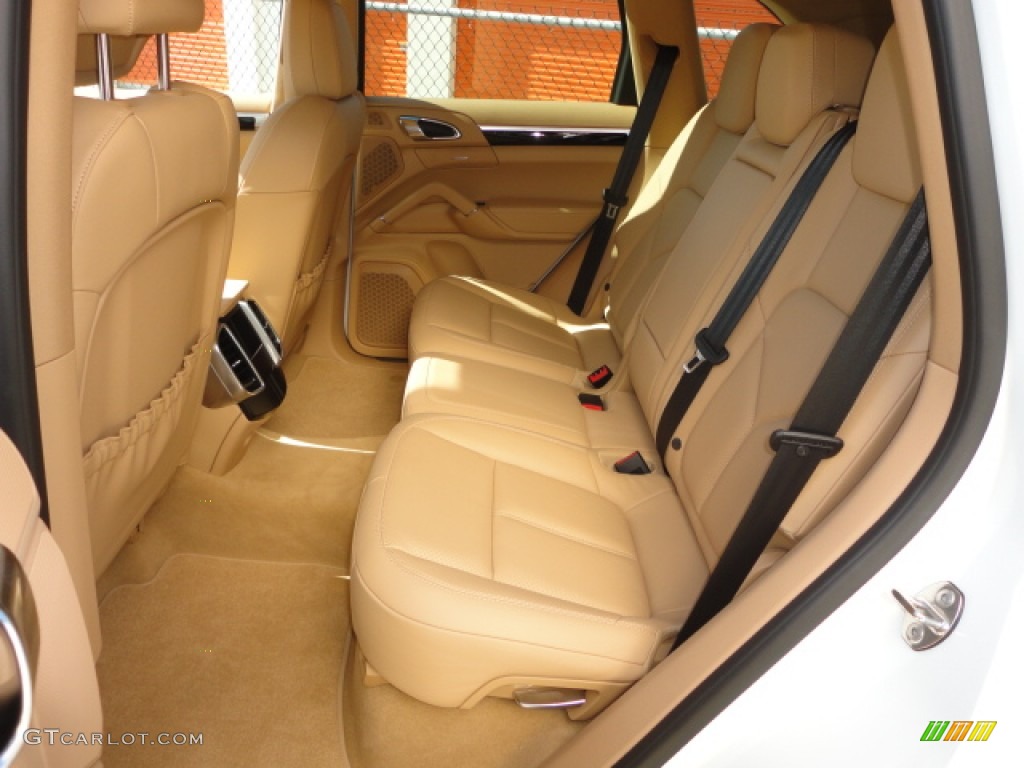 Luxor Beige Interior 2013 Porsche Cayenne Diesel Photo #74823779