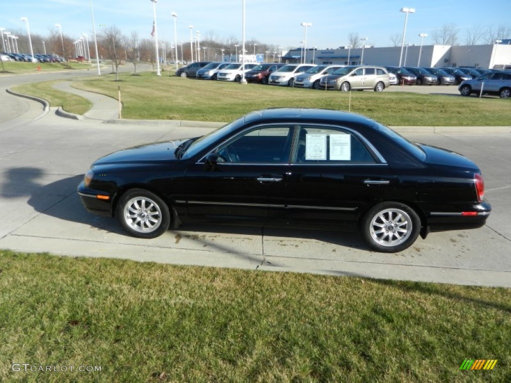 2003 XG350 Sedan - Black Obsidian / Black photo #5