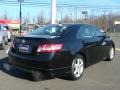 Black - Camry SE Photo No. 4