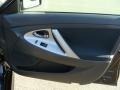 Black - Camry SE Photo No. 21