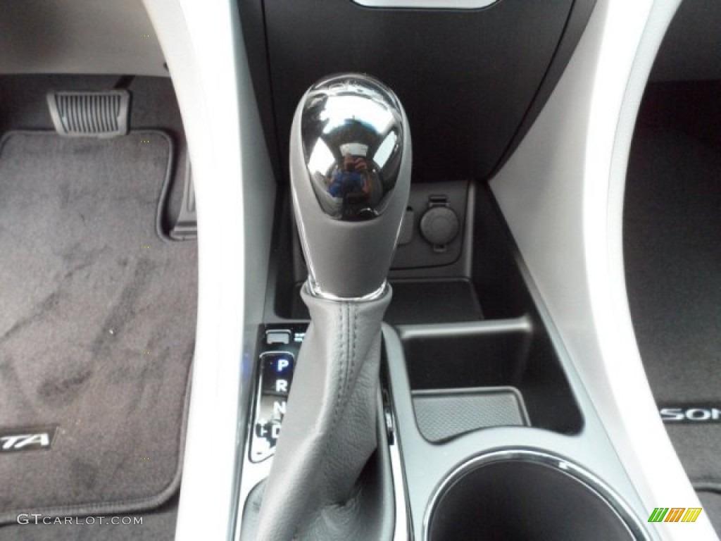 2011 Sonata Limited 2.0T - Midnight Black / Gray photo #35