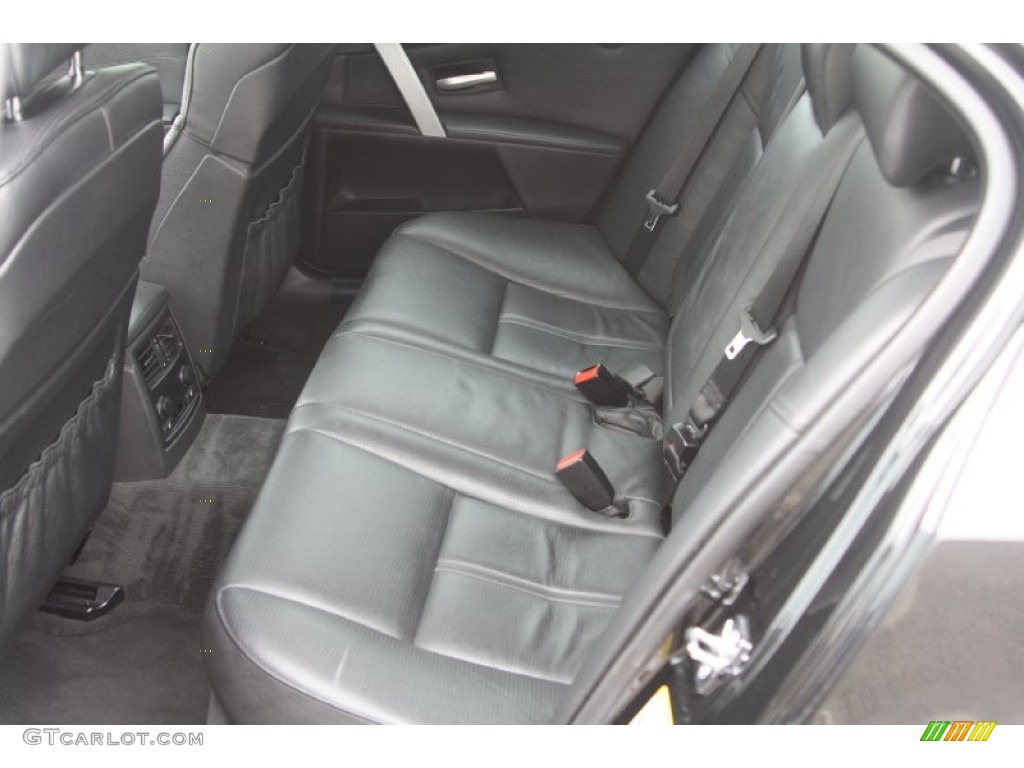 2007 BMW M5 Sedan Rear Seat Photos