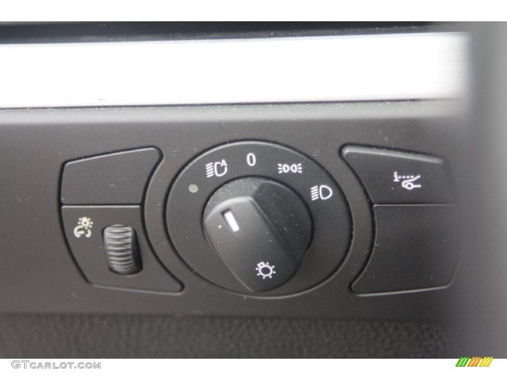 2007 BMW M5 Sedan Controls Photo #74832476