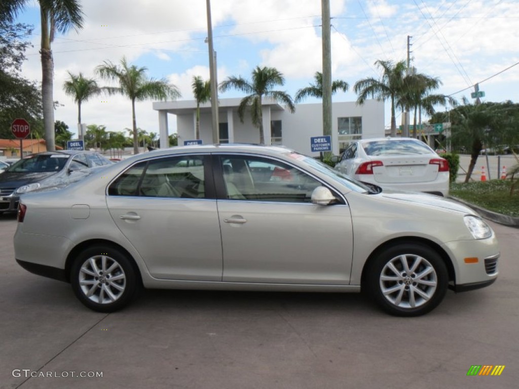 2010 Jetta SE Sedan - White Gold Metallic / Cornsilk Beige photo #6