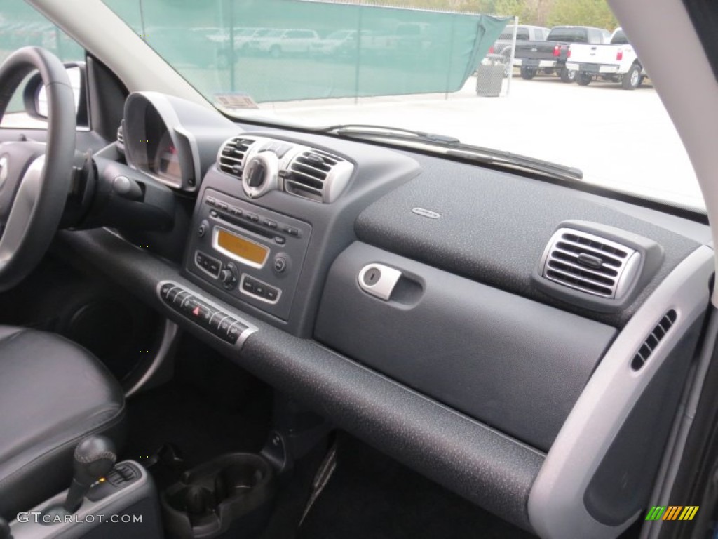 2009 Smart fortwo passion coupe Design Black Dashboard Photo #74836838