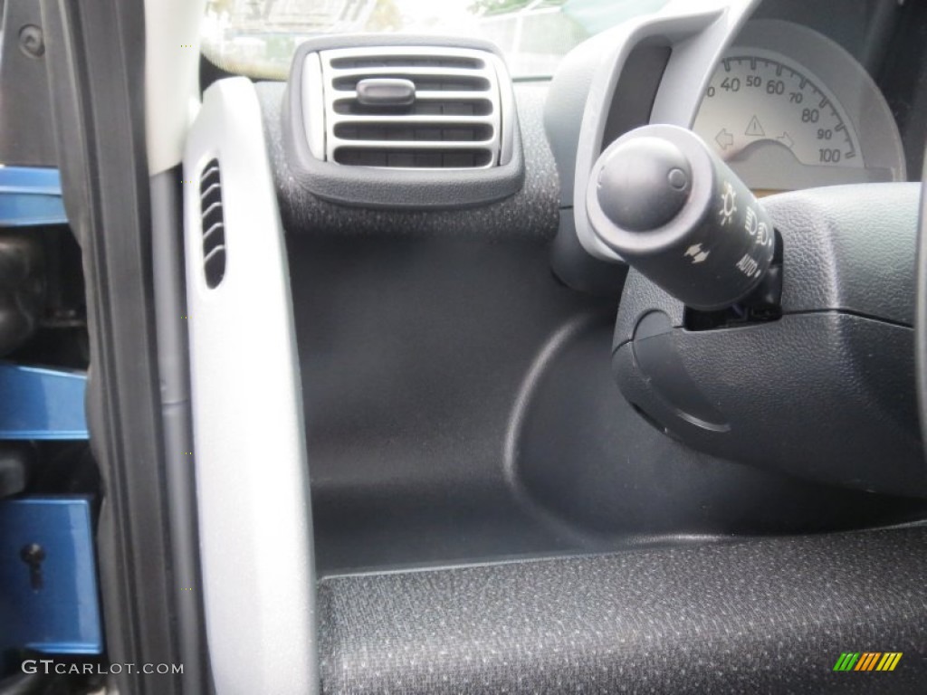 2009 Smart fortwo passion coupe Controls Photo #74837159