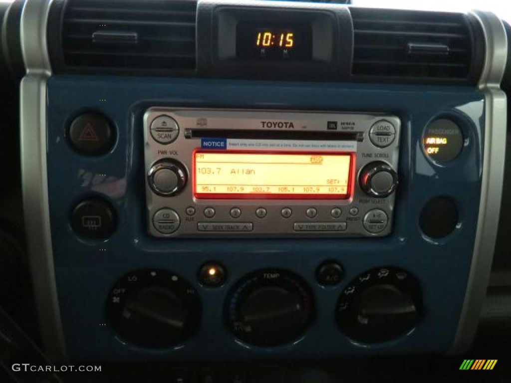 2013 Toyota FJ Cruiser 4WD Audio System Photo #74841277