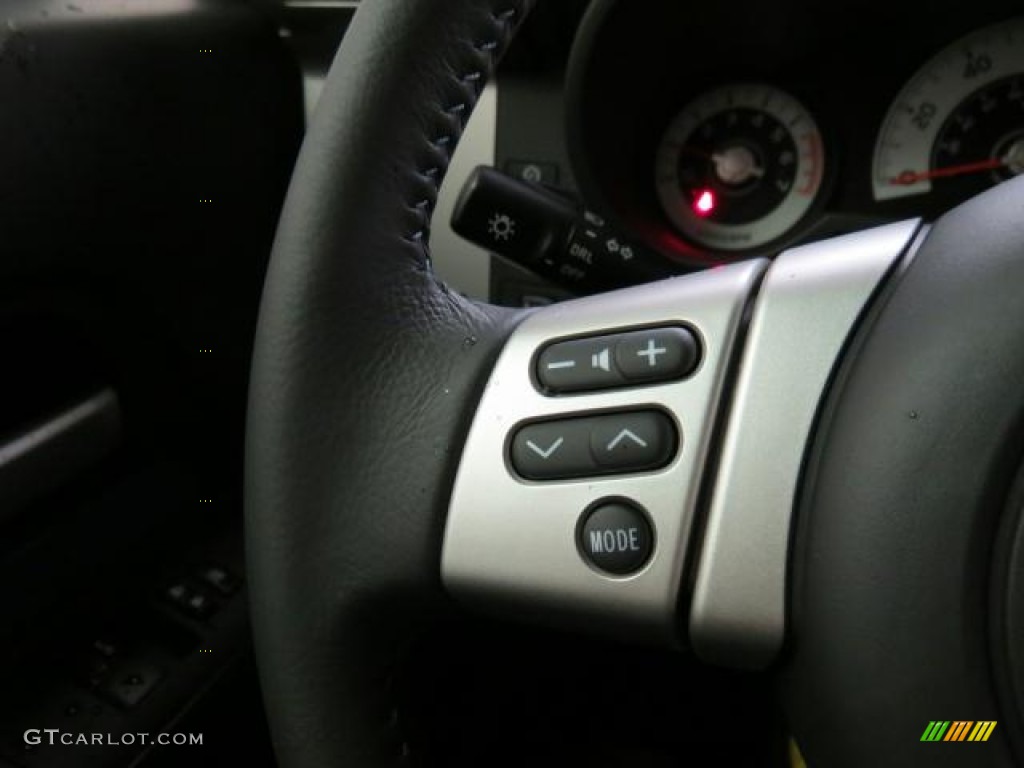 2013 Toyota FJ Cruiser 4WD Controls Photo #74841304