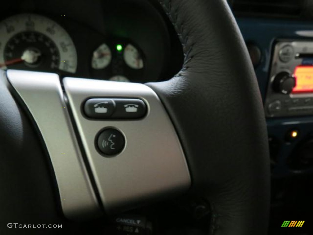 2013 Toyota FJ Cruiser 4WD Controls Photo #74841321